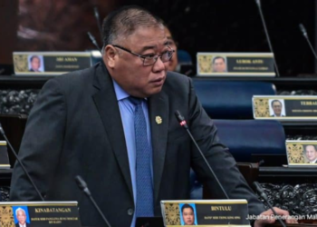 Menteri ‘kong ka li kong’ lebih baik letak jawatan – Akmal
